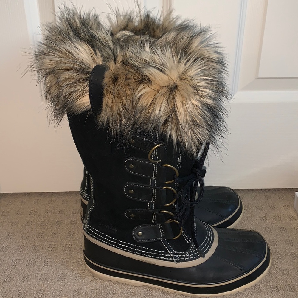 Sorel Black/Tan Joan of Arctic Fur Suede Boots size 8/40